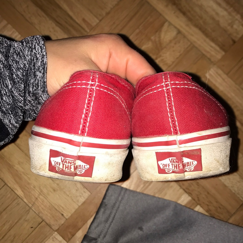 Red vans low - Picture 4 of 5